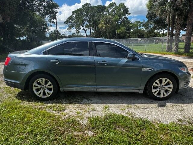 2010 Ford Taurus SEL