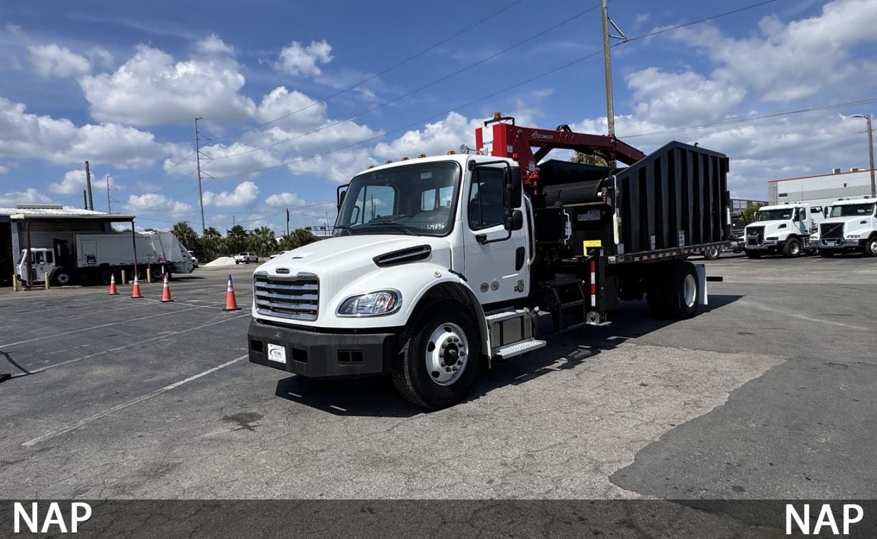 2010 Freightliner M2 106 28 yard Pac-Mac Grapple Truck