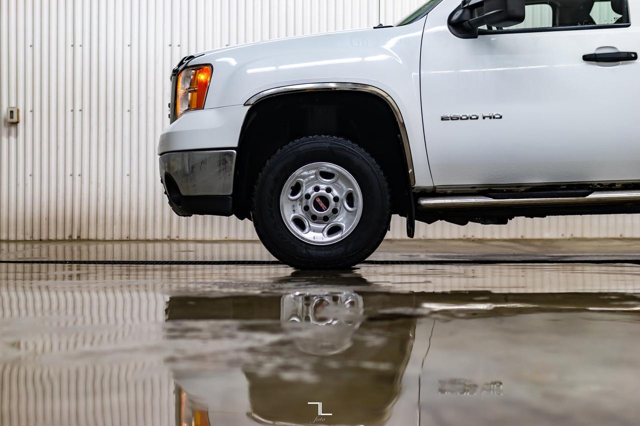 2010 GMC Sierra 2500HD 4x4 Ext Cab WT Red Deer AB