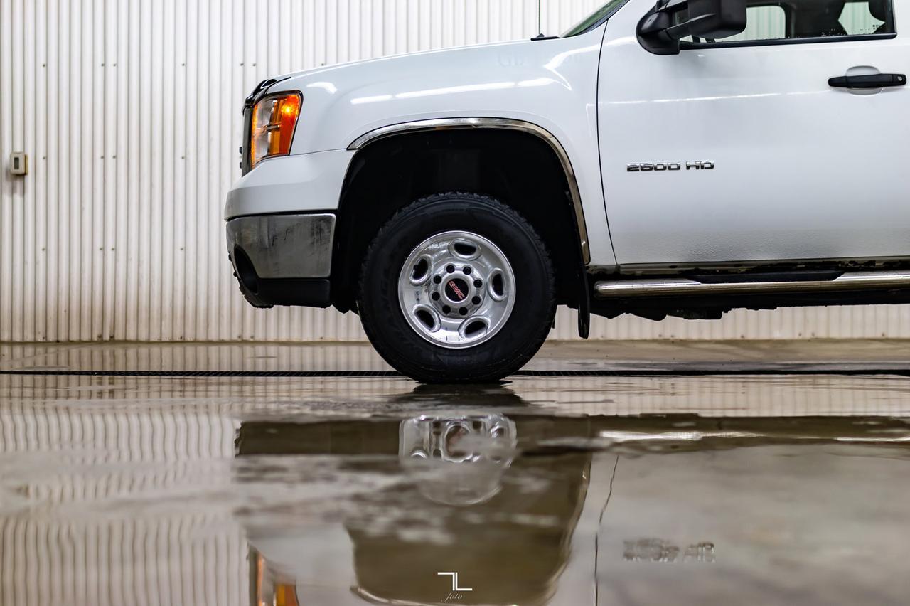 2010 GMC Sierra 2500HD 4x4 Ext Cab WT Red Deer AB