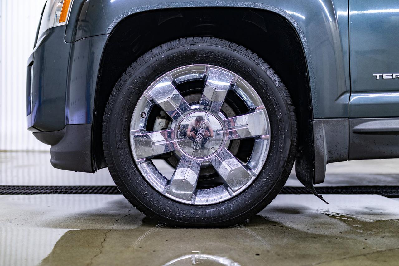 2010 GMC Terrain AWD SLT Leather Roof Nav BCam Red Deer AB