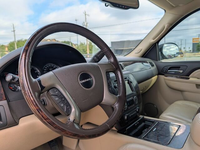 2010 GMC Yukon Denali  TX