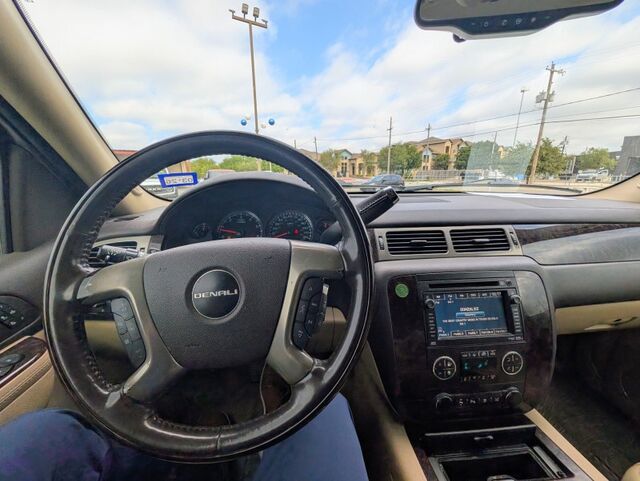 2010 GMC Yukon Denali  TX