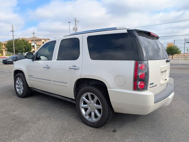 2010 GMC Yukon Denali  TX