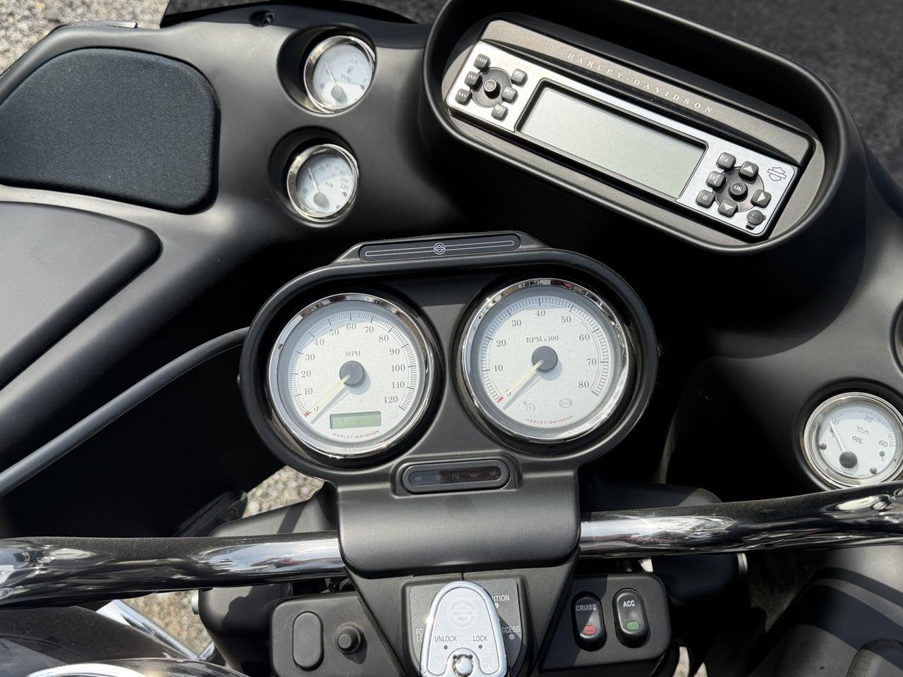 2010 HARLEY-DAVIDSON FLTRX ROAD GLIDE Connellsville PA