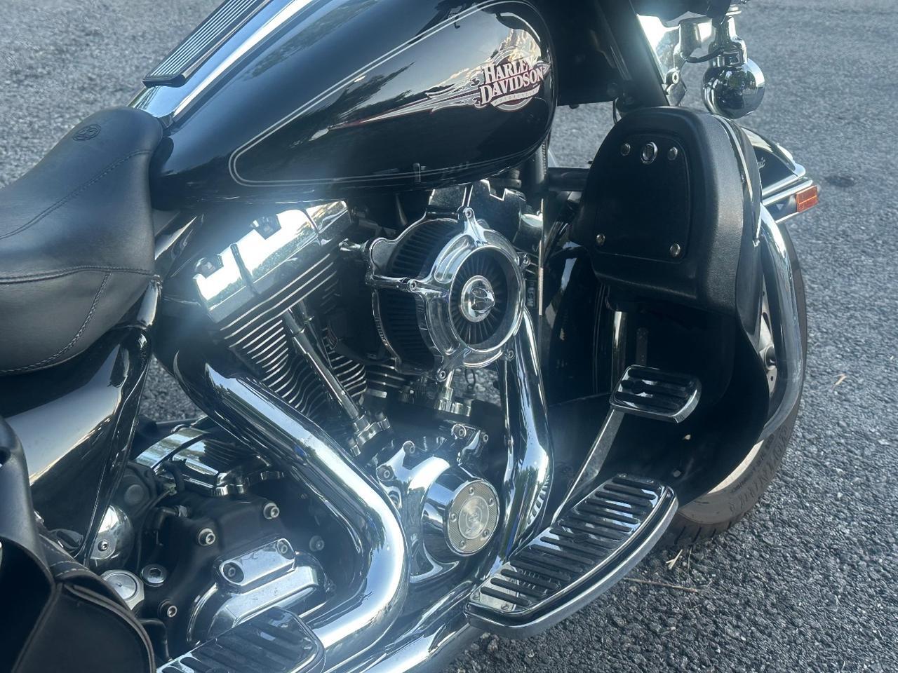 2010 Harley-Davidson Electra Glide Classic ELECTROGLIDE CLASSIC Charlton MA
