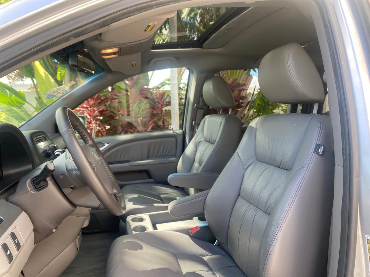 2010 Honda Odyssey EX-L photo 32