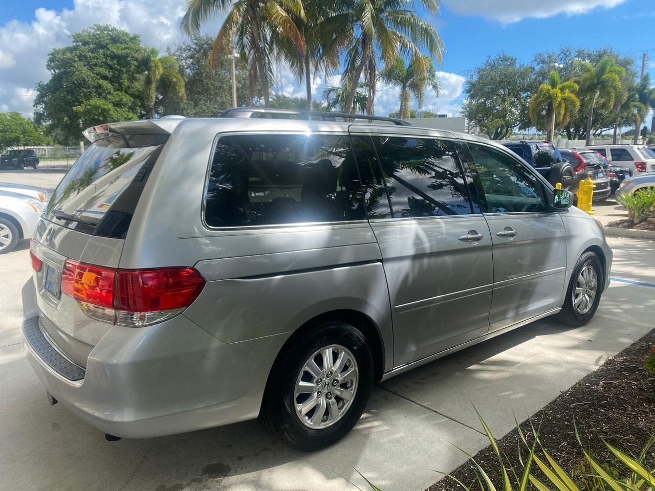 2010 Honda Odyssey EX-L photo 7