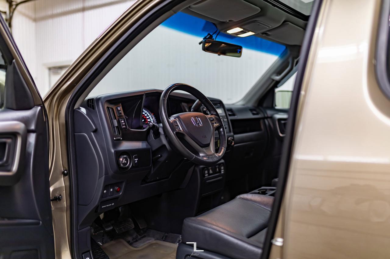 2010 Honda Ridgeline 4x4 Crew Cab EX-L Leather Roof Red Deer AB