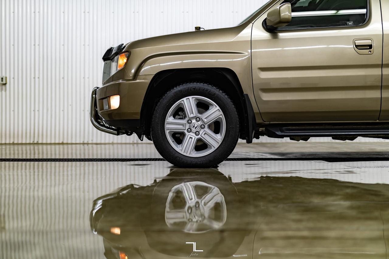 2010 Honda Ridgeline 4x4 Crew Cab EX-L Leather Roof Red Deer AB