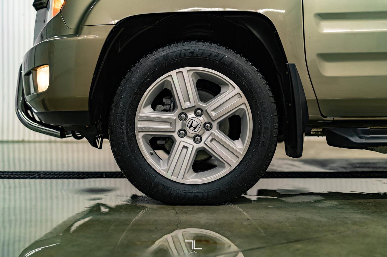 2010 Honda Ridgeline 4x4 Crew Cab EX-L Leather Roof Red Deer AB