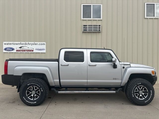 2010 Hummer H3T Alpha