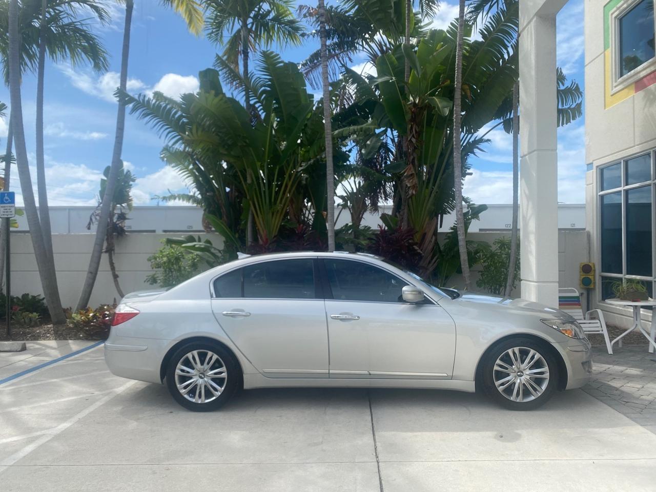 2010 Hyundai Genesis LOW MILES 32,920 SUNROOF Pompano Beach FL