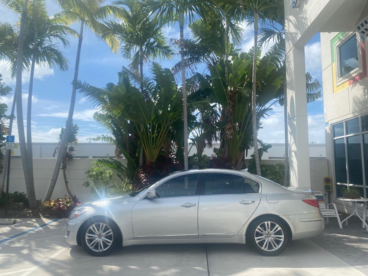 2010 Hyundai Genesis LOW MILES 32,920 SUNROOF Pompano Beach FL
