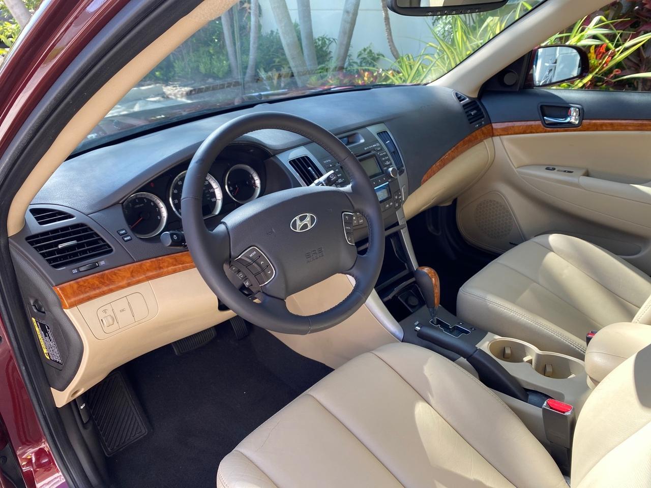 2010 Hyundai Sonata Limited LOW MILES 27,381 1 OWNER Pompano Beach FL