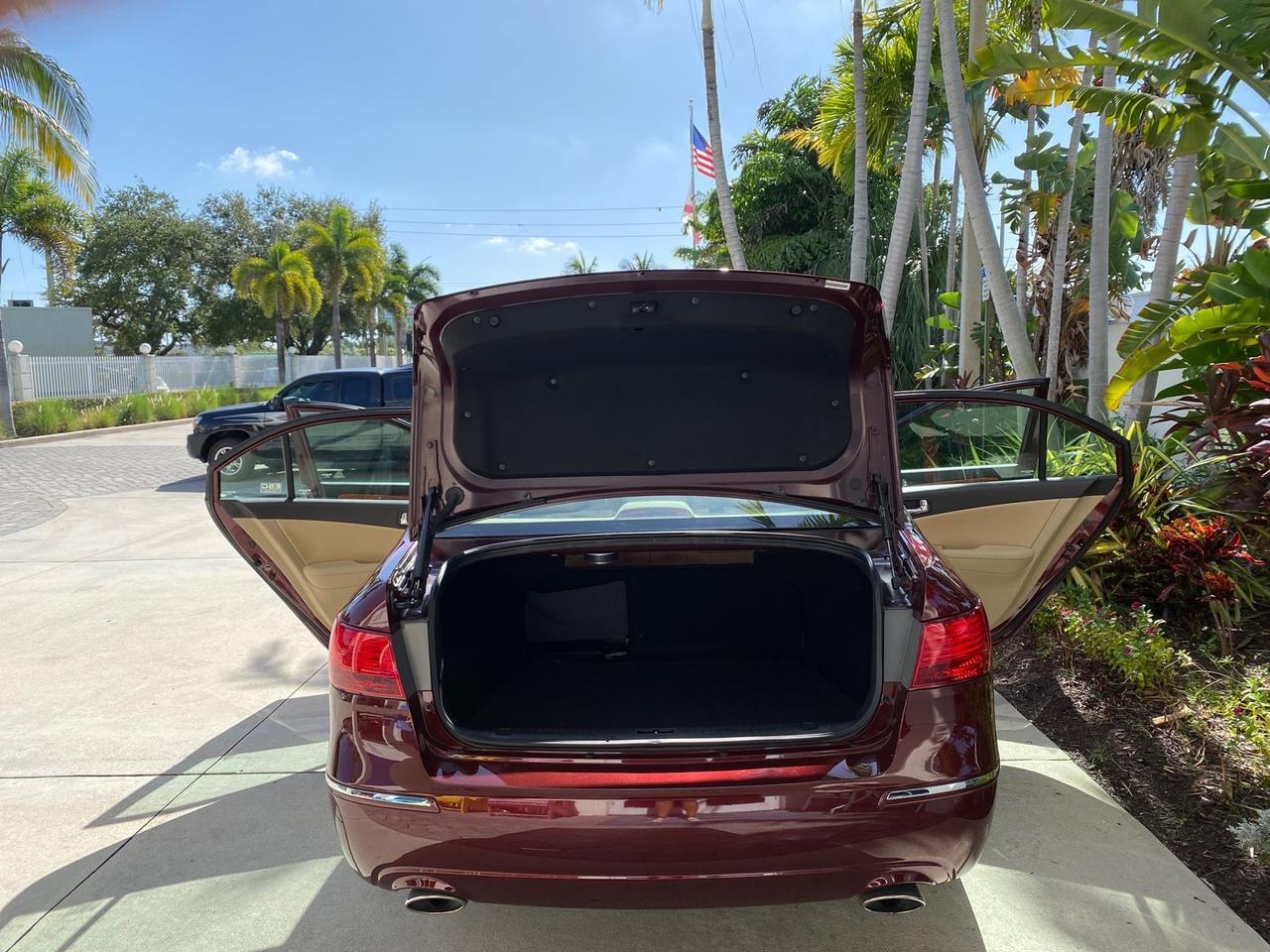 2010 Hyundai Sonata Limited LOW MILES 27,381 1 OWNER Pompano Beach FL