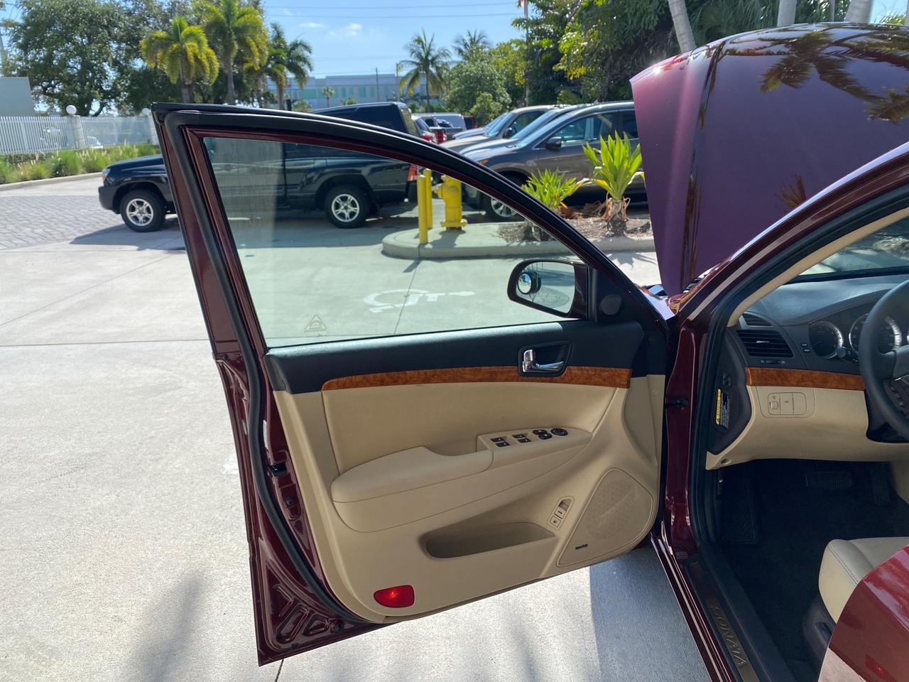 2010 Hyundai Sonata Limited LOW MILES 27,381 1 OWNER Pompano Beach FL