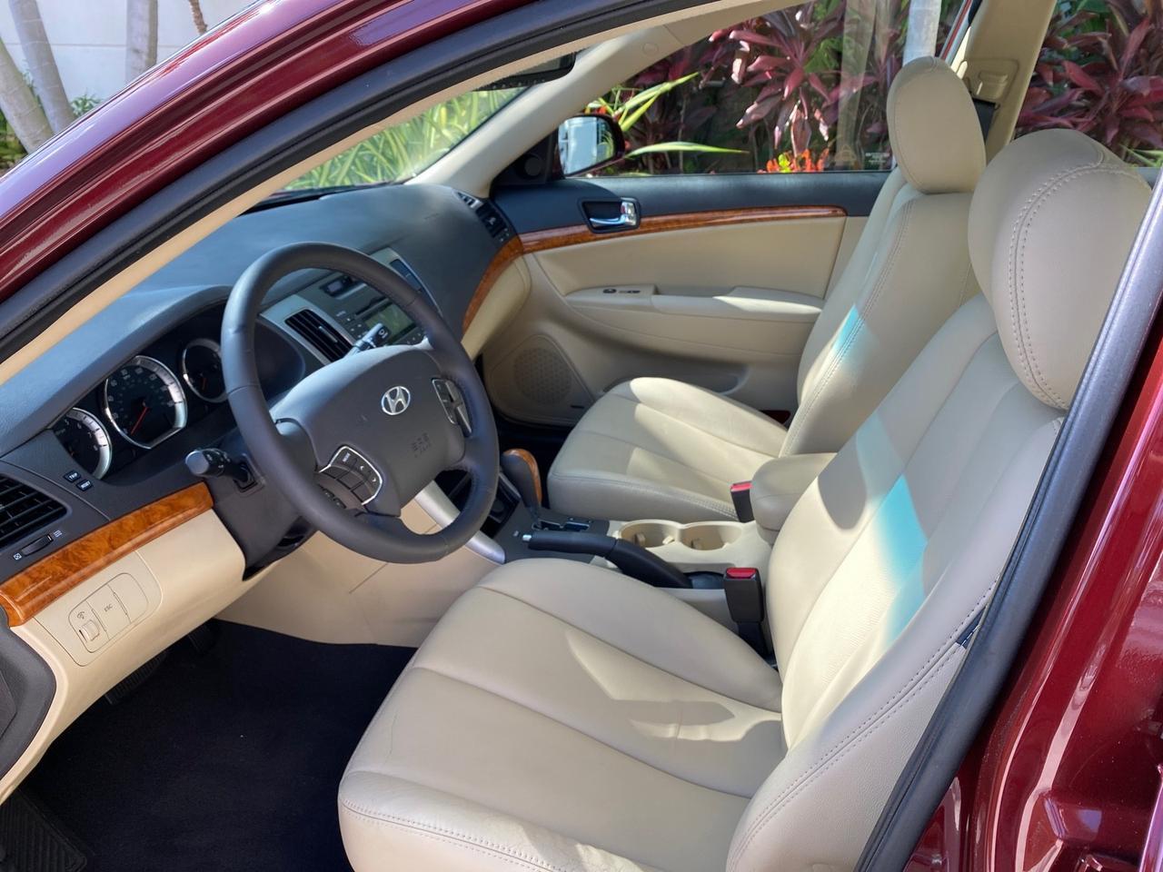 2010 Hyundai Sonata Limited LOW MILES 27,381 1 OWNER Pompano Beach FL