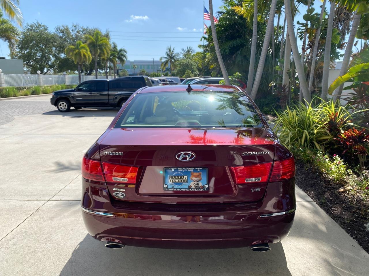 2010 Hyundai Sonata Limited LOW MILES 27,381 1 OWNER Pompano Beach FL
