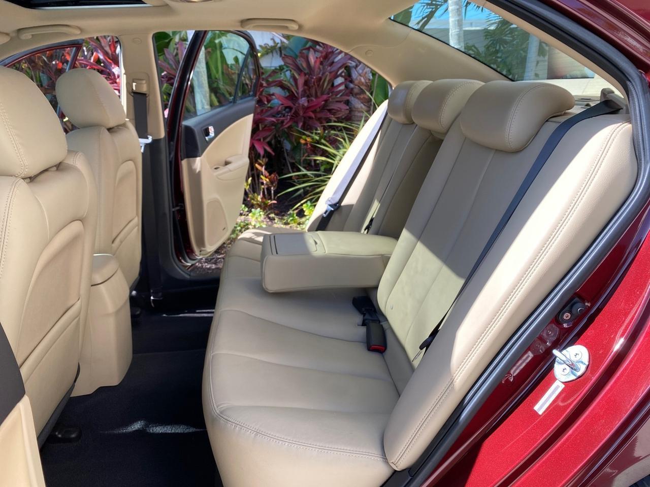 2010 Hyundai Sonata Limited LOW MILES 27,381 1 OWNER Pompano Beach FL