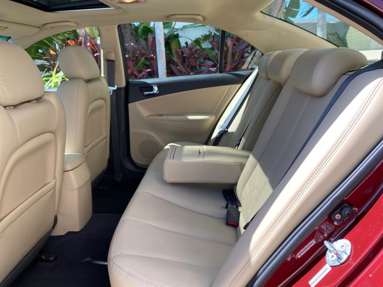 2010 Hyundai Sonata Limited LOW MILES 27,381 1 OWNER Pompano Beach FL