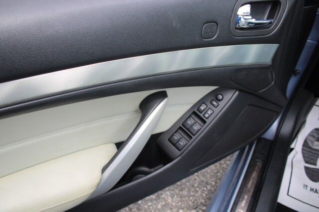 2010 INFINITI G37 Convertible Base Melbourne FL