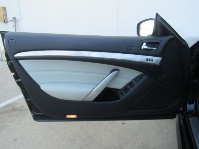 2010 INFINITI G37 Convertible Plano TX
