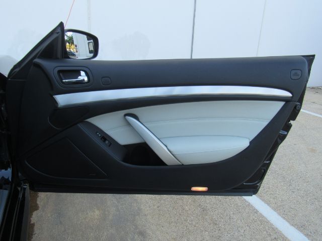2010 INFINITI G37 Convertible Plano TX