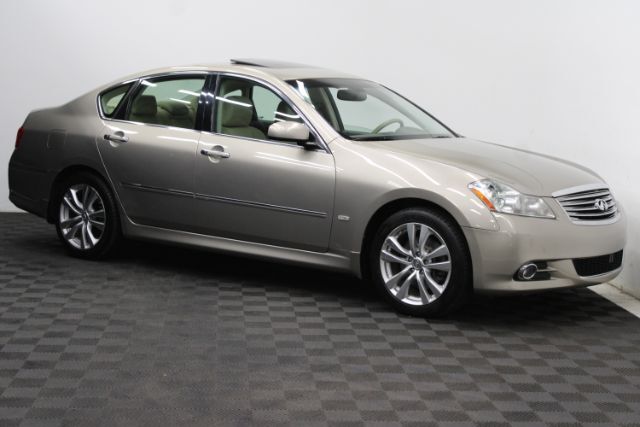 2010 INFINITI M35 Luxury