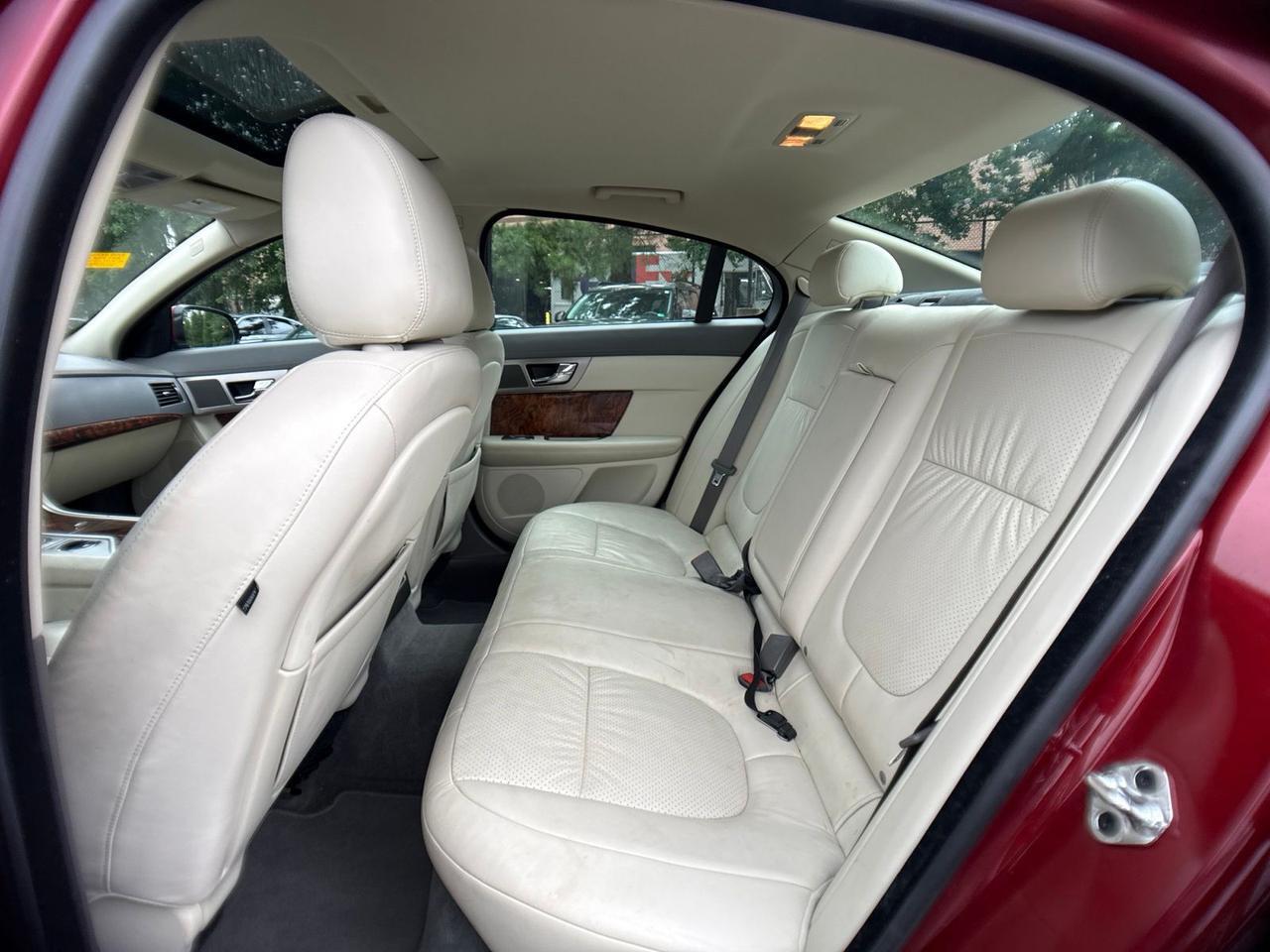 2010 Jaguar XF Premium Chantilly VA
