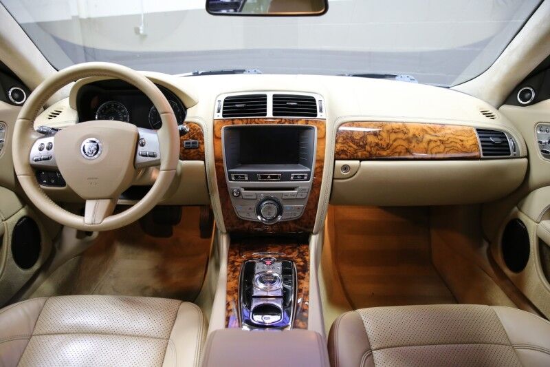 2010 Jaguar XK XKR Portfolio photo 38