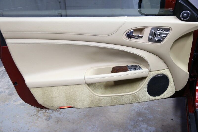 2010 Jaguar XK XKR Portfolio photo 25
