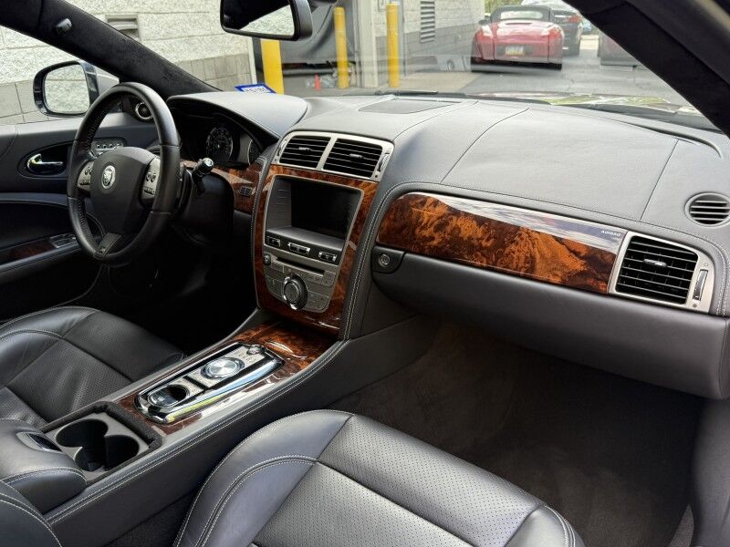2010 Jaguar XK XKR Willow Grove PA