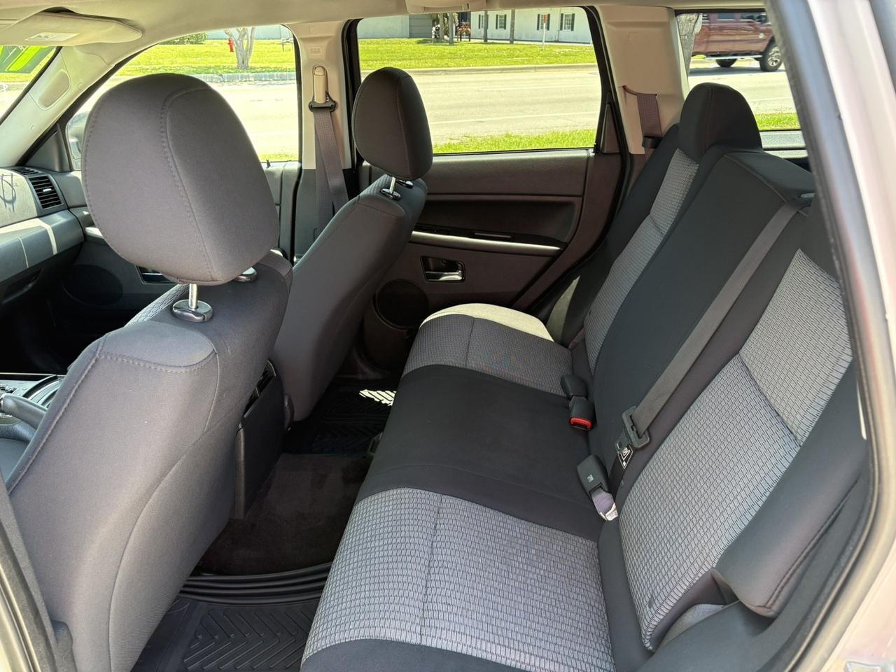 2010 Jeep Grand Cherokee Laredo Fort Pierce FL