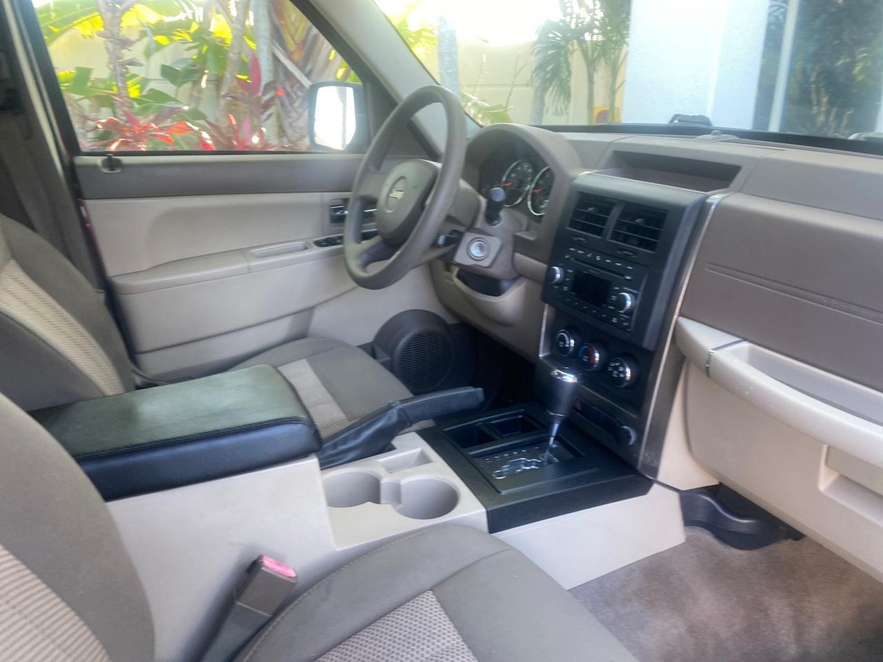 2010 Jeep Liberty Sport 1 OWNER LOW MILES 46,942 Pompano Beach FL