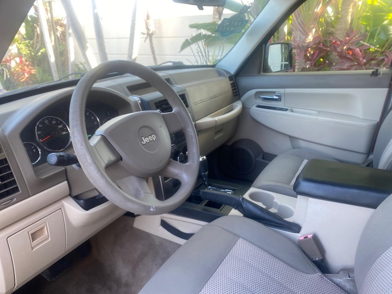 2010 Jeep Liberty Sport 1 OWNER LOW MILES 46,942 Pompano Beach FL