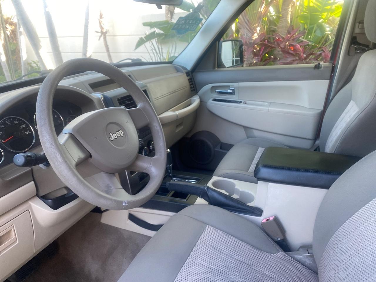 2010 Jeep Liberty Sport 1 OWNER LOW MILES 46,942 Pompano Beach FL