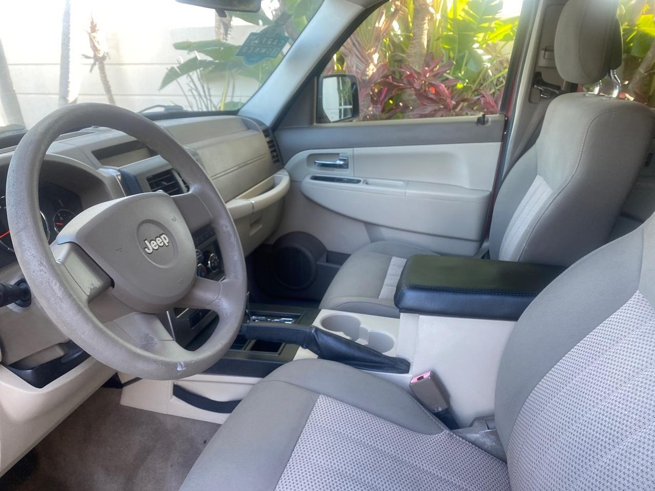 2010 Jeep Liberty Sport 1 OWNER LOW MILES 46,942 Pompano Beach FL