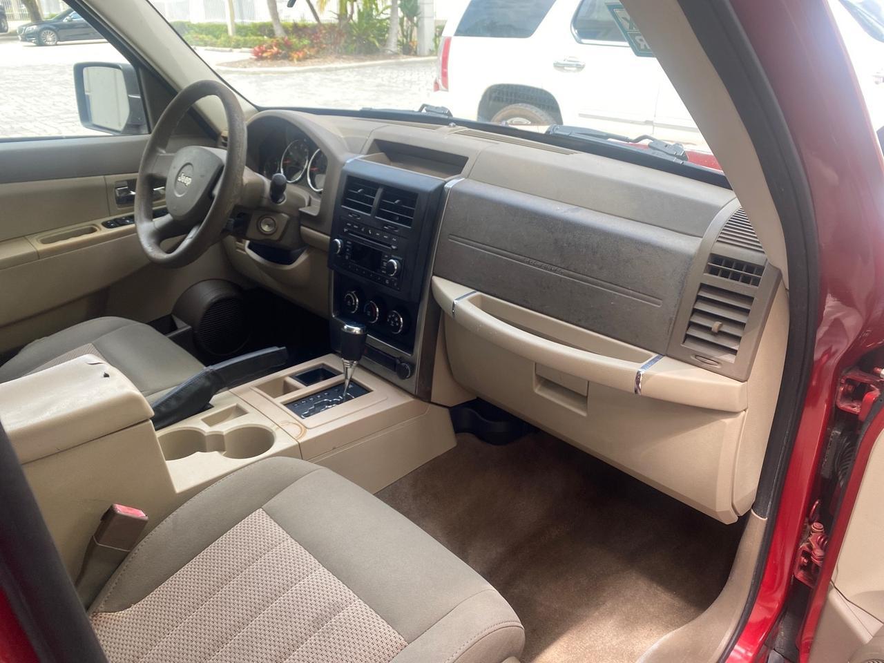 2010 Jeep Liberty Sport 1 OWNER LOW MILES 46,942 Pompano Beach FL