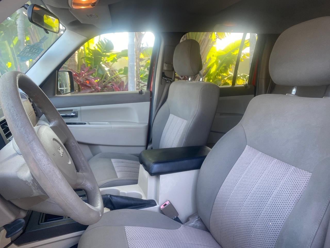 2010 Jeep Liberty Sport 1 OWNER LOW MILES 46,942 Pompano Beach FL