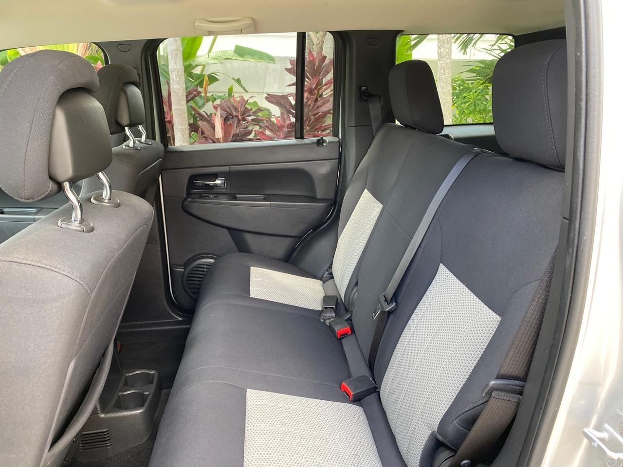 2010 Jeep Liberty Sport 4WD NO ACCIDENTS Pompano Beach FL