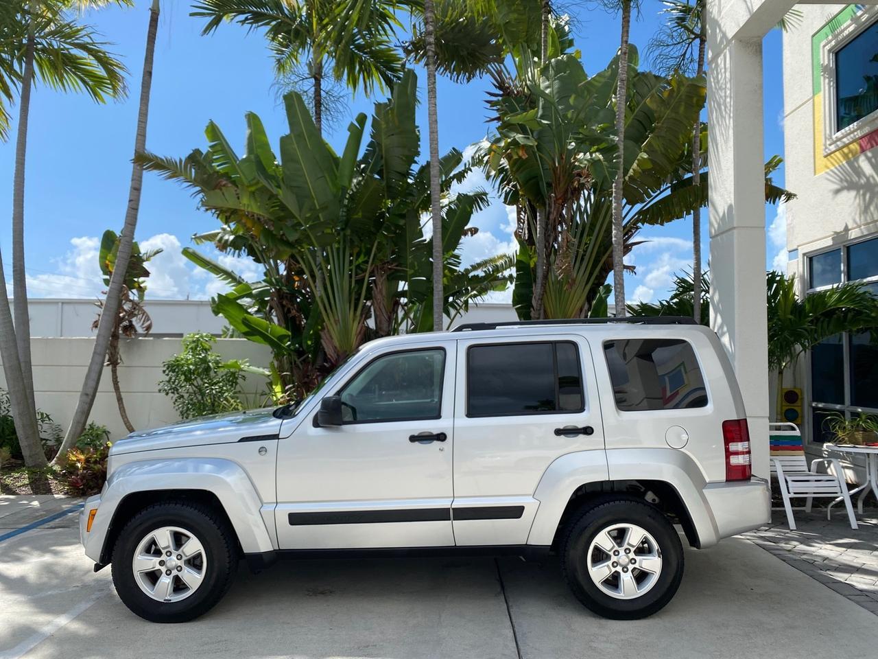 2010 Jeep Liberty Sport 4WD NO ACCIDENTS Pompano Beach FL