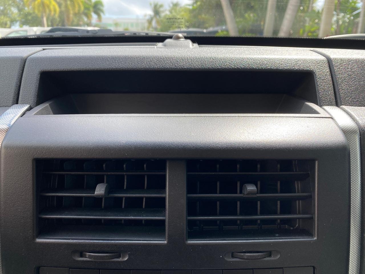 2010 Jeep Liberty Sport 4WD NO ACCIDENTS Pompano Beach FL