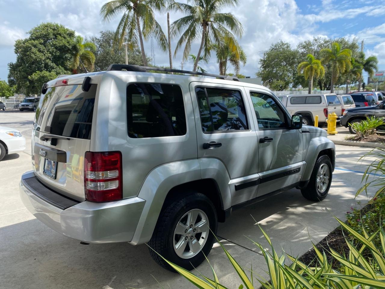 2010 Jeep Liberty Sport 4WD NO ACCIDENTS Pompano Beach FL
