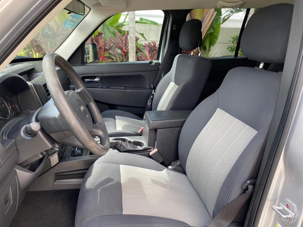 2010 Jeep Liberty Sport 4WD NO ACCIDENTS Pompano Beach FL