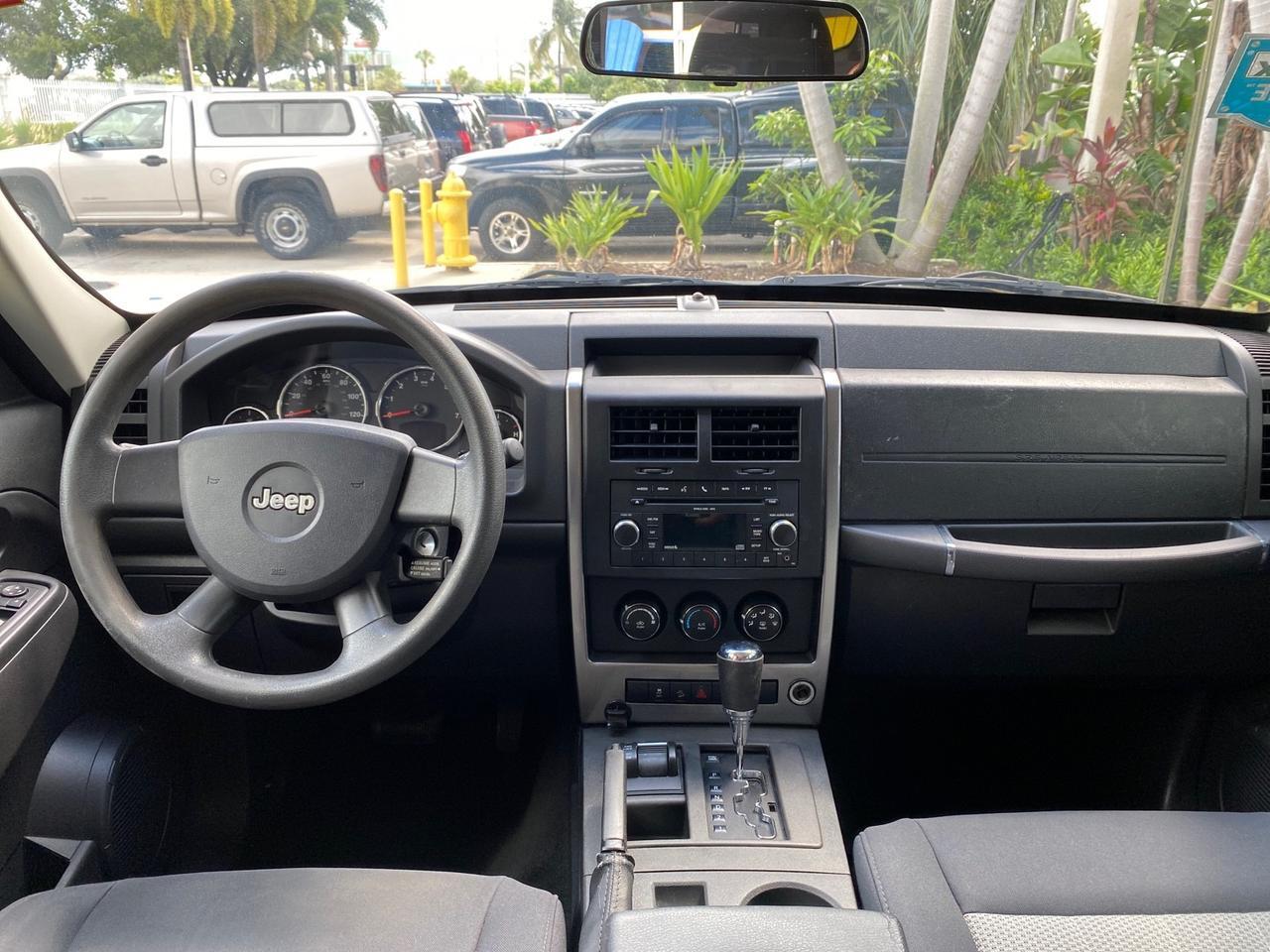 2010 Jeep Liberty Sport 4WD NO ACCIDENTS Pompano Beach FL