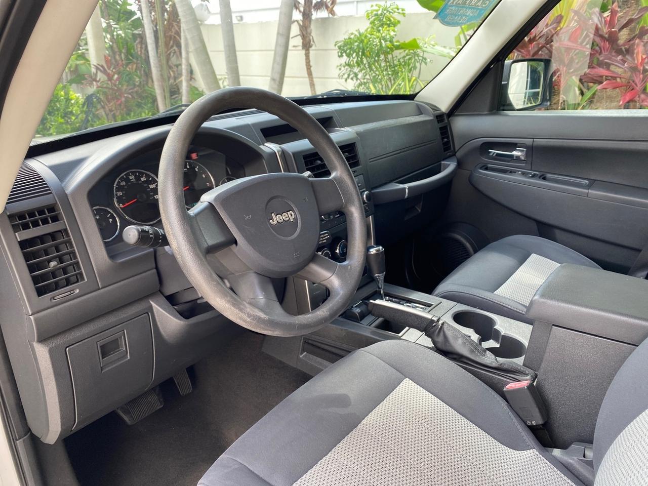 2010 Jeep Liberty Sport 4WD NO ACCIDENTS Pompano Beach FL