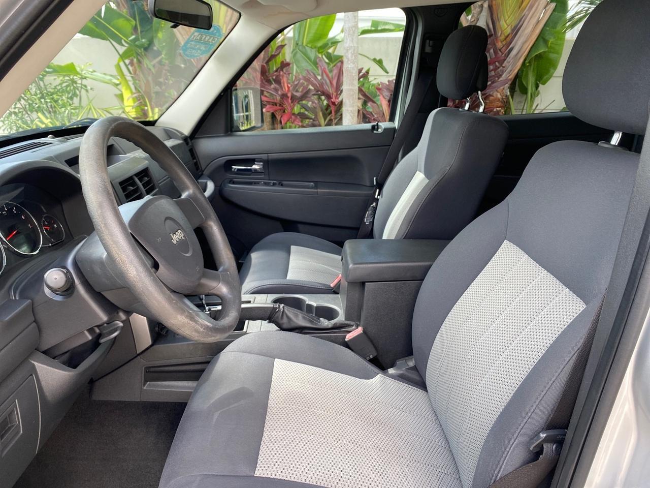 2010 Jeep Liberty Sport 4WD NO ACCIDENTS Pompano Beach FL