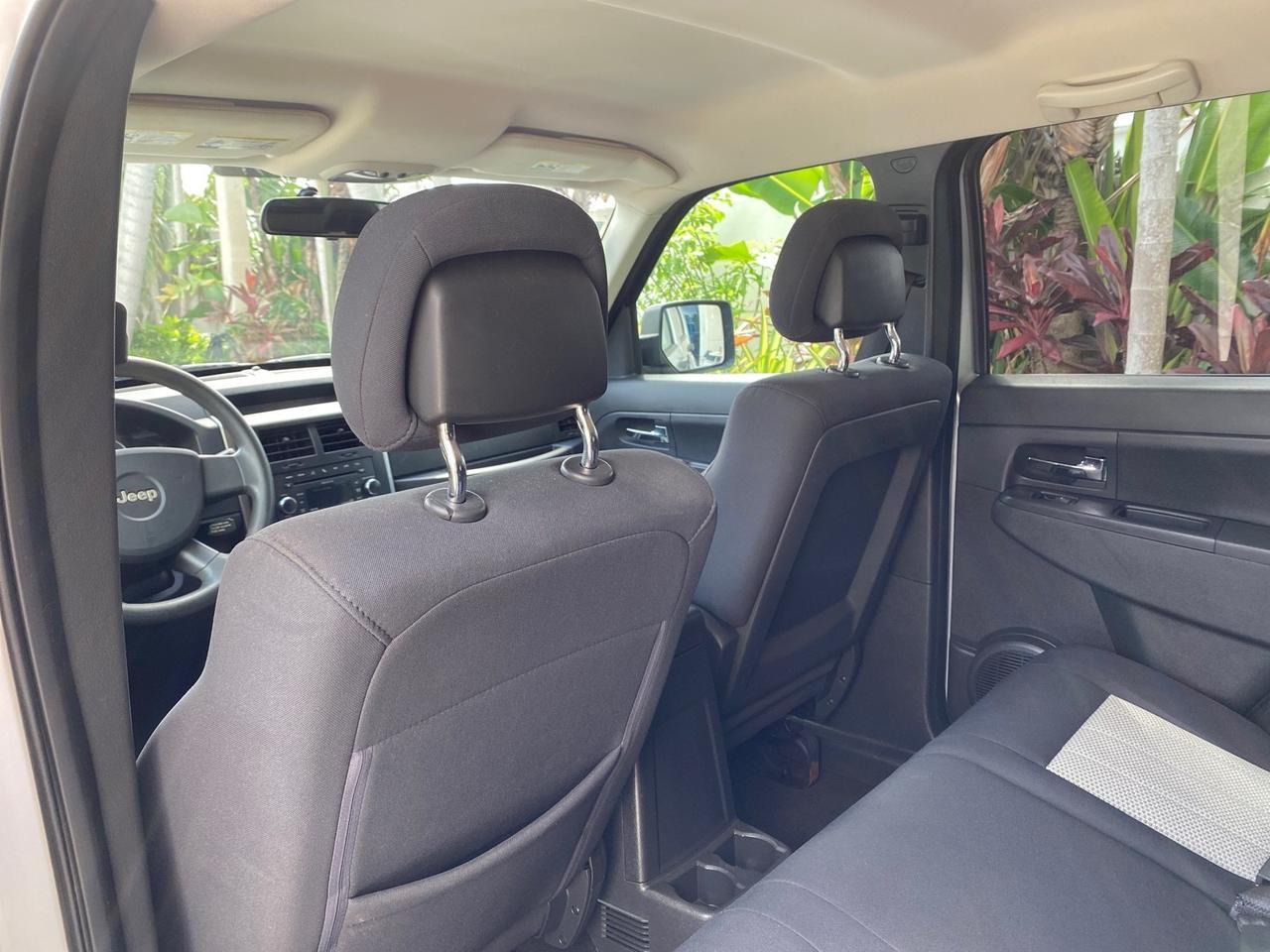 2010 Jeep Liberty Sport 4WD NO ACCIDENTS Pompano Beach FL