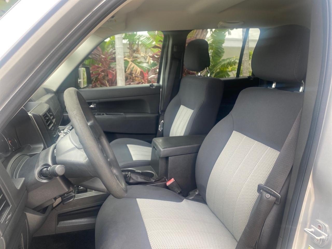 2010 Jeep Liberty Sport 4WD NO ACCIDENTS Pompano Beach FL